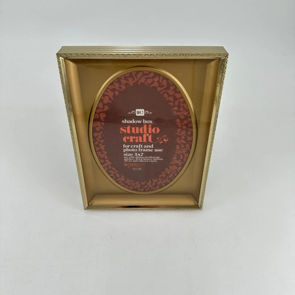 IIC Studio Craft Gold‎ Shadow Box Photo Frame 5x7 Oval Mat Tabletop Wall Mount